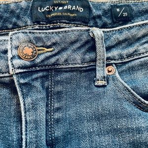 Lucky brand Los Angeles Blue Denim straight skinny leg JEAN